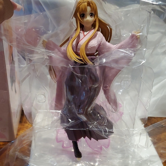 Anime Character Figurine with Pink and Purple Kimono - Picture 2 of 9